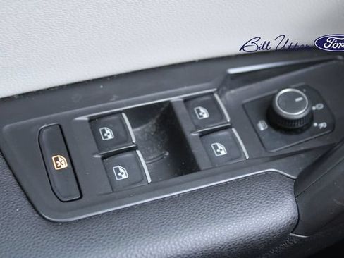 Used 2021 Volkswagen Tiguan SE FWD image 23