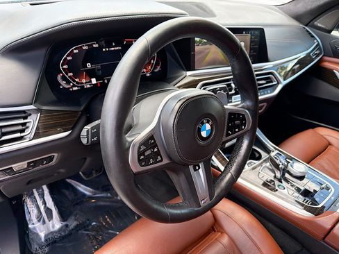 Used 2021 BMW X7 M50i w/ Dynamic Handling Package AWD/4WD image 27