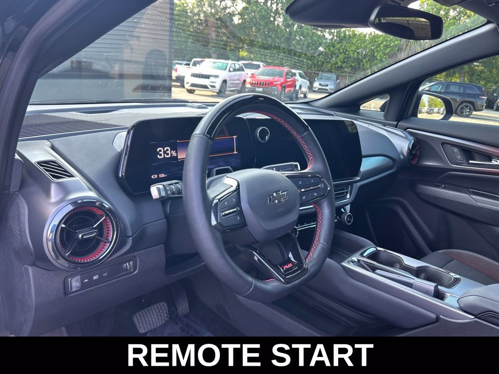 Used 2024 Chevrolet Equinox EV RS FWD image 11