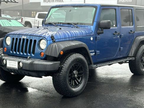 Used 2010 Jeep Wrangler Unlimited Sport image 4