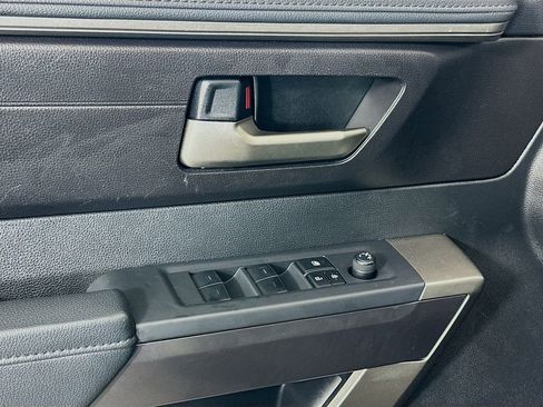 Used 2022 Toyota Tundra SR5 w/ SR5 Convenience Package image 18