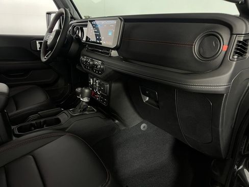 Used 2024 Jeep Gladiator Rubicon image 31