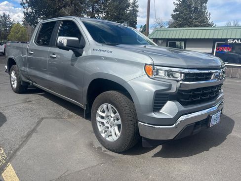 Used 2023 Chevrolet Silverado 1500 LT w/ Safety Package image 6