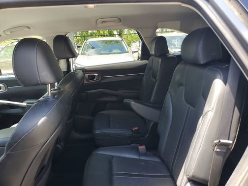 Used 2021 Kia Sorento EX FWD image 14