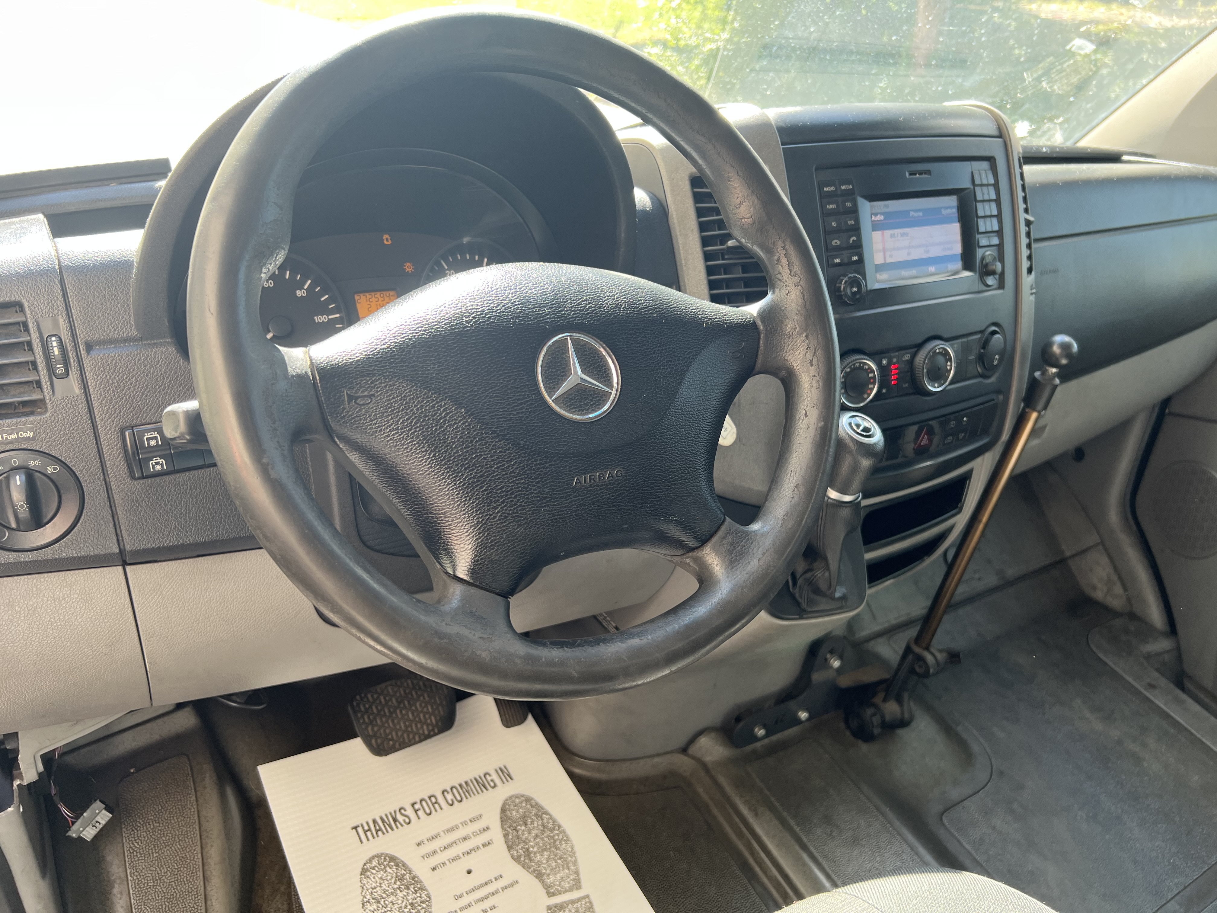 Used 2016 Mercedes-Benz Sprinter 2500 image 21