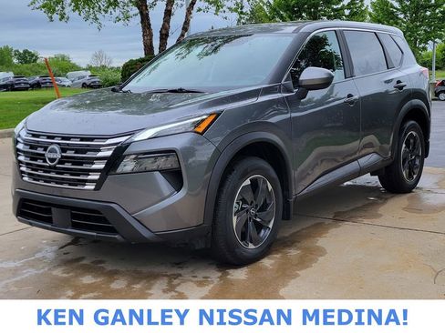 Certified 2026 Nissan Rogue SV AWD/4WD image 7