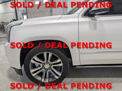 Used 2018 GMC Yukon Denali w/ Denali Ultimate Package AWD/4WD image 7