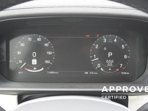 Used 2025 Land Rover Discovery S AWD/4WD image 11