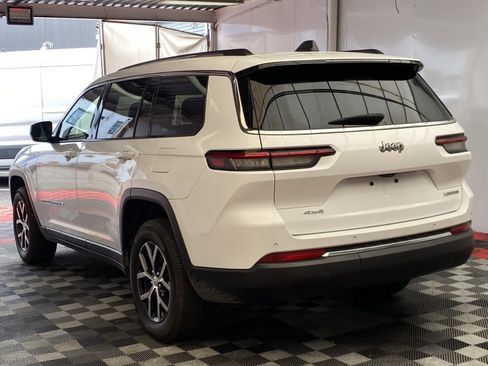 Used 2023 Jeep Grand Cherokee L Limited AWD/4WD image 4
