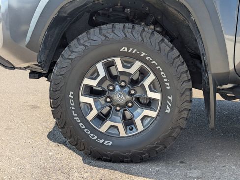Used 2021 Toyota Tacoma TRD Off-Road AWD/4WD image 48