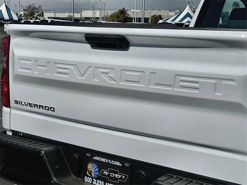 Used 2025 Chevrolet Silverado 1500 W/T image 25