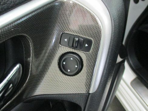 Used 2015 Nissan Altima 2.5 SL w/ Moonroof Package image 17