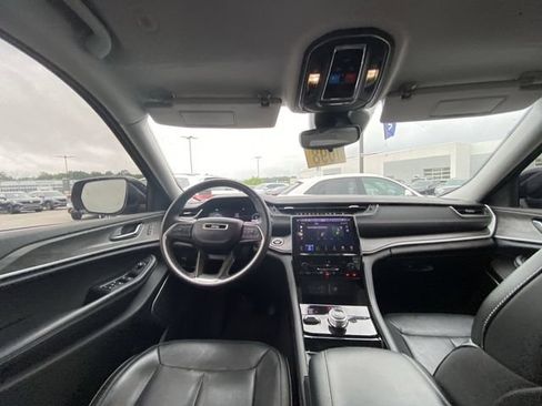 Used 2021 Jeep Grand Cherokee L Limited AWD/4WD image 5