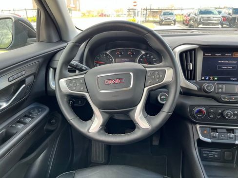 Used 2023 GMC Terrain SLT image 16
