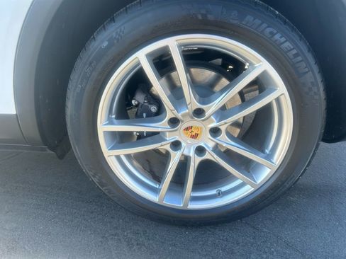 Used 2019 Porsche Cayenne image 23