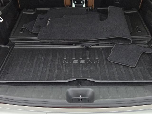 Used 2023 Nissan Pathfinder Platinum AWD/4WD image 10