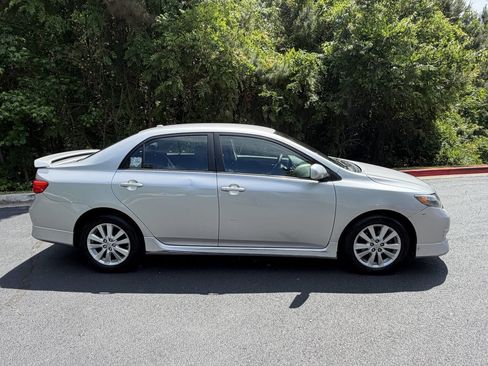 Used 2010 Toyota Corolla S FWD image 5
