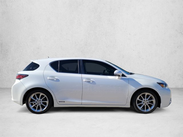 Used 2013 Lexus CT 200h w/ Premium Pkg w/Navigation FWD image 4
