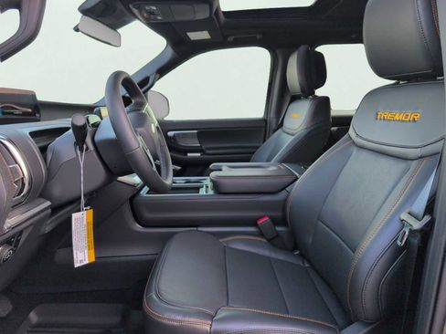 New 2026 Ford Expedition Tremor image 9