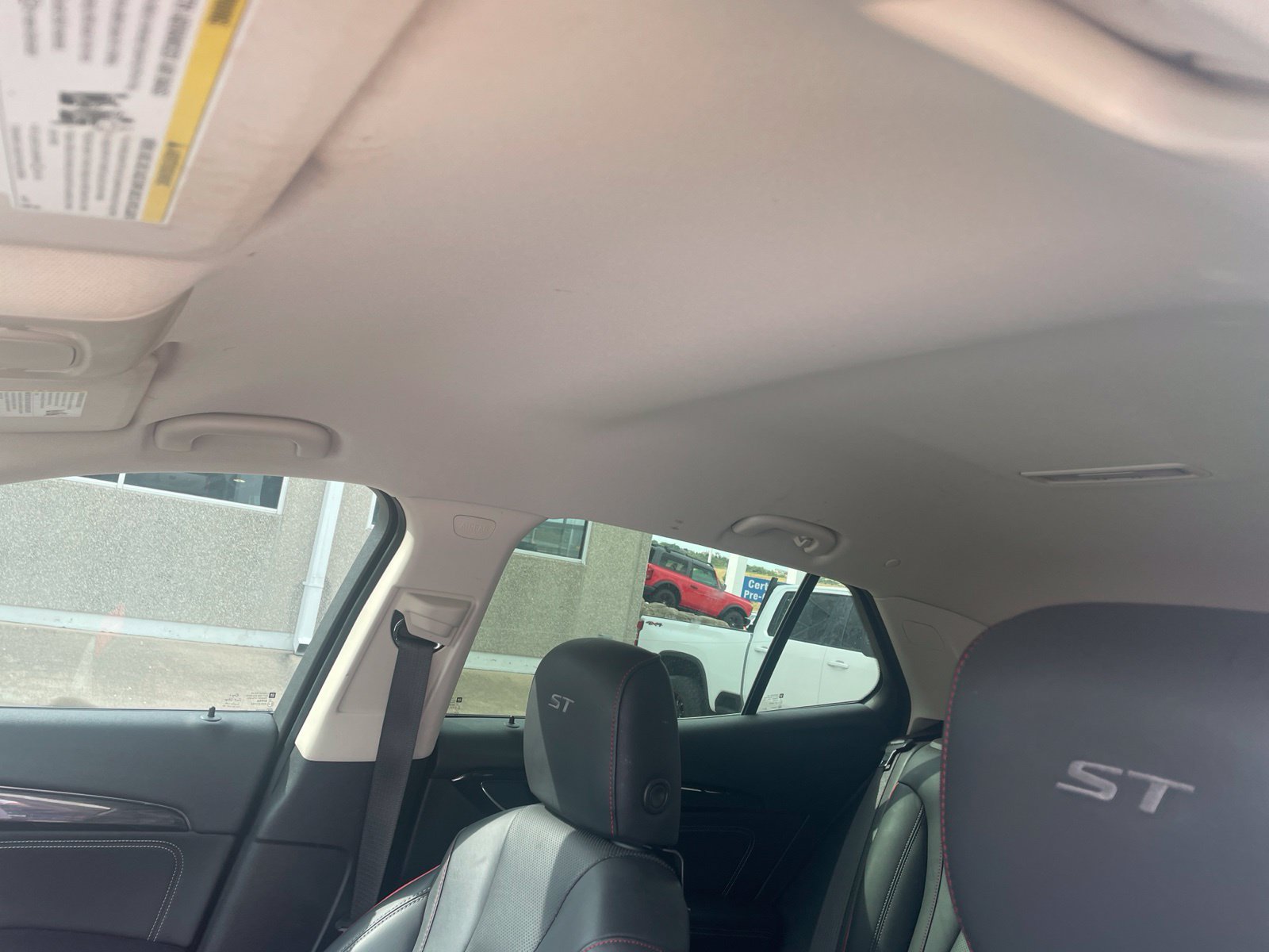 Used 2023 Buick Envision Essence w/ Sport Touring Package FWD image 7