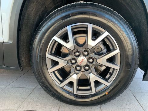 Used 2021 GMC Acadia SLT w/ Technology Package image 27