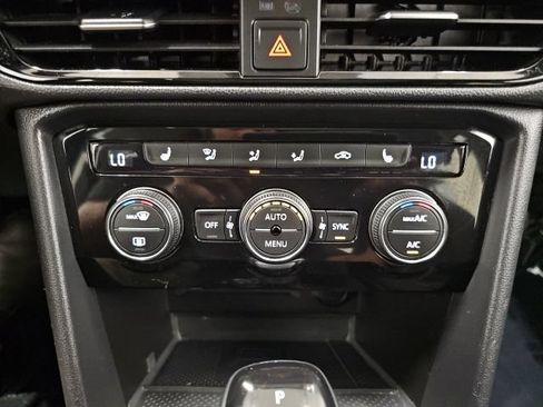Used 2024 Volkswagen Taos SE AWD/4WD image 24
