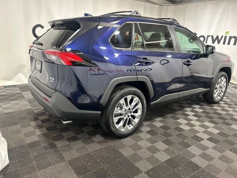 Used 2025 Toyota RAV4 XLE Premium image 7