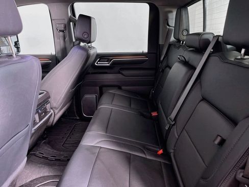 Used 2025 GMC Sierra 2500 Denali w/ Denali Reserve Package AWD/4WD image 32