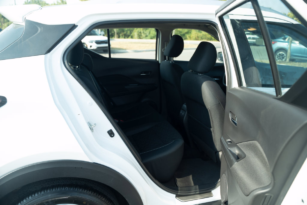Used 2023 Nissan Kicks SV w/ Interior Electronics Package FWD image 23