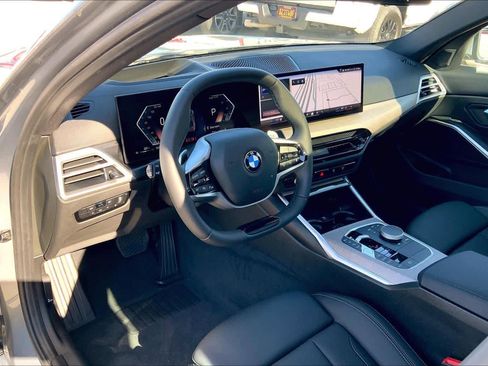 Certified 2025 BMW 330i Sedan image 18