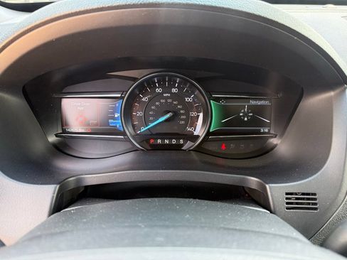 Certified 2018 Ford Explorer XLT w/ Equipment Group 202A AWD/4WD image 31