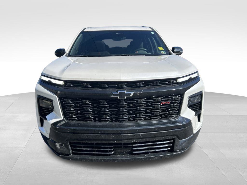 Used 2025 Chevrolet Traverse RS w/ LPO, Floor Liner Package AWD/4WD image 8