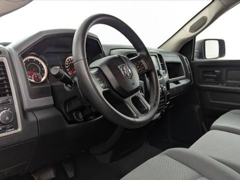 Used 2017 RAM 1500 Express AWD/4WD image 23
