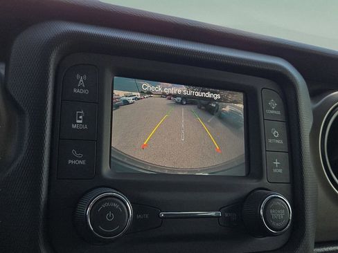 Certified 2021 Jeep Wrangler Sport image 31