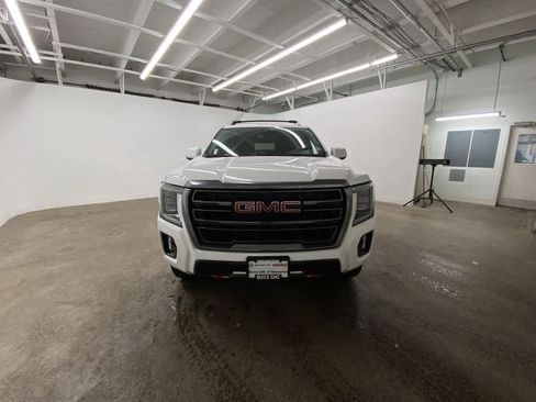Used 2022 GMC Yukon AT4 image 9