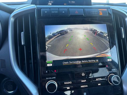 Used 2022 Subaru Ascent Limited w/ Technology Package image 9