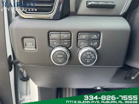 Used 2024 GMC Sierra 2500 AT4 w/ Technology Package image 16