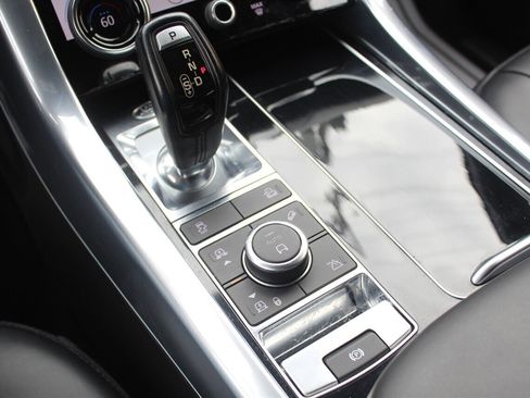Used 2018 Land Rover Range Rover Sport Supercharged image 40