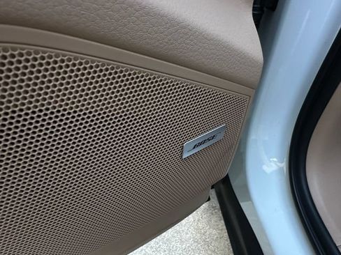 Used 2019 Porsche Cayenne AWD/4WD image 11