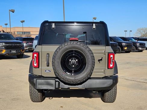 New 2026 Ford Bronco Outer Banks image 8