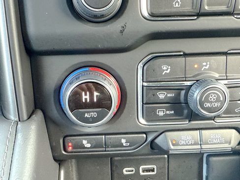 Certified 2024 Chevrolet Tahoe Z71 w/ Off-Road Capability Package image 35