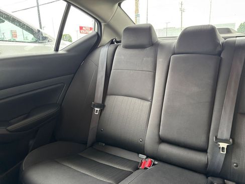 Used 2025 Nissan Altima 2.5 SV FWD image 39