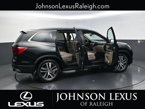 Used 2016 Honda Pilot Touring image 33