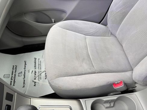 Used 2011 Toyota Corolla LE image 26
