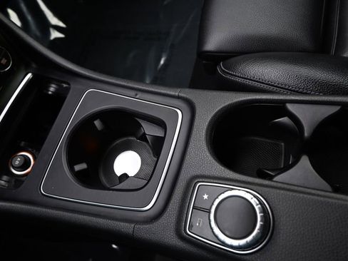 Used 2019 Mercedes-Benz GLA 250 GLA 250 image 28