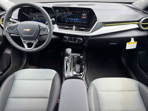 New 2026 Chevrolet Trax LT w/ Driver Confidence Package FWD image 12