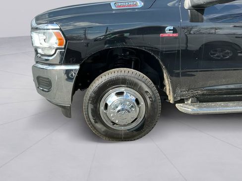 Used 2024 RAM 3500 Tradesman w/ Chrome Appearance Group image 9