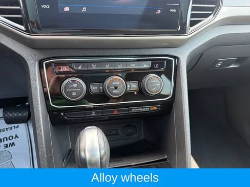 Used 2020 Volkswagen Atlas Cross Sport SEL AWD/4WD image 16