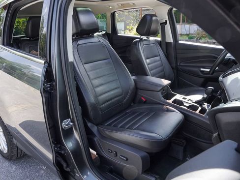 Used 2017 Ford Escape Titanium AWD/4WD image 40