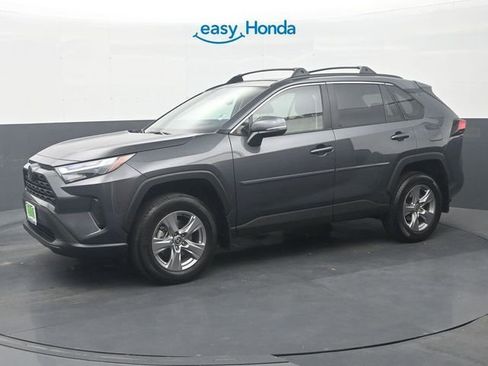 Used 2024 Toyota RAV4 XLE w/ Convenience Package image 4